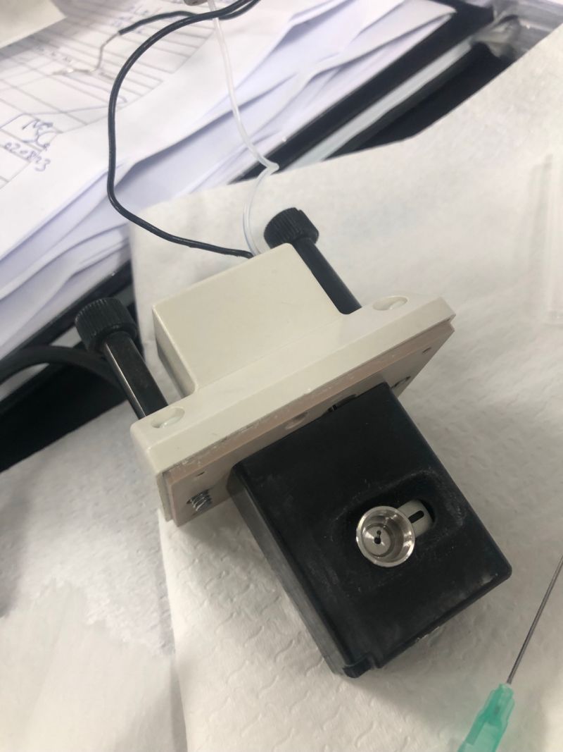 Laboratory instrument component
